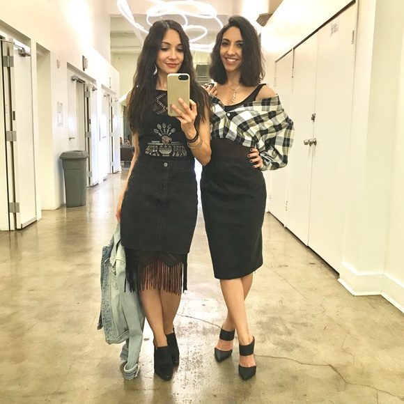 ✨MEET your POSHER✨ - Picture 4 of 9